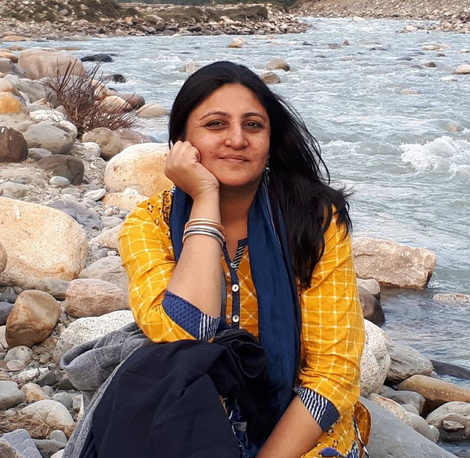 सच की रोशनी, झूठ के अँधेरे